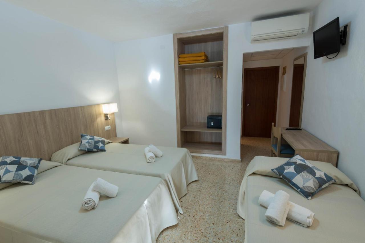 Hostal Mayol Санта Еулалия дел Рио Екстериор снимка